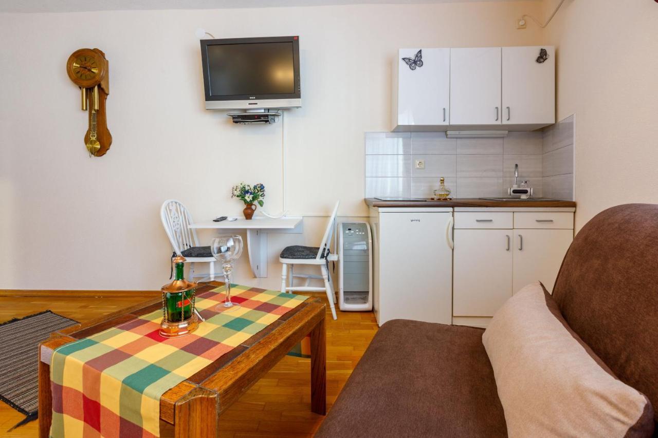 Apartments And Room Art Crikvenica Exteriér fotografie